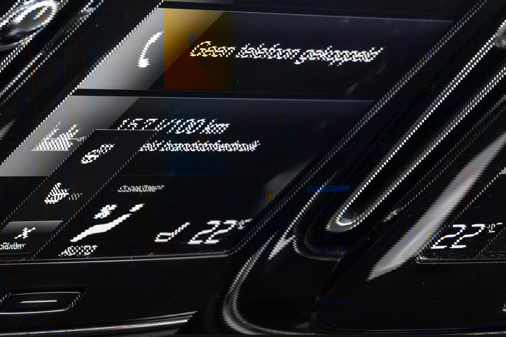 Volvo XC40 1.5 T4 Recharge Inscription AUTOMAAT / PLUG IN HYBRID / NAVI / STOELVERWARMING / CAMERA