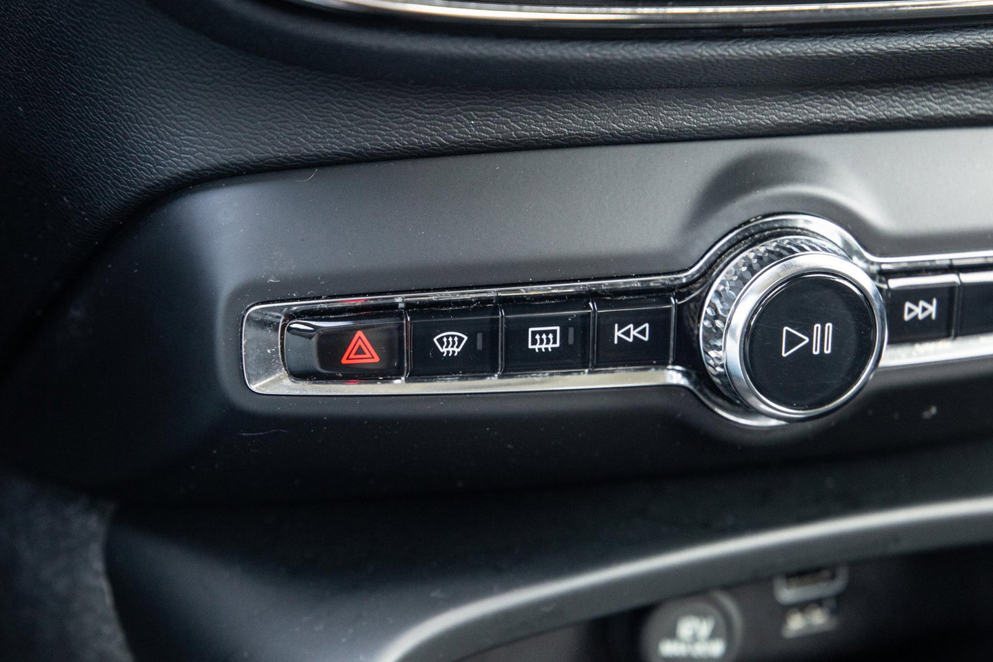 Volvo XC40 1.5 T4 Recharge Inscription AUTOMAAT / PLUG IN HYBRID / NAVI / STOELVERWARMING / CAMERA