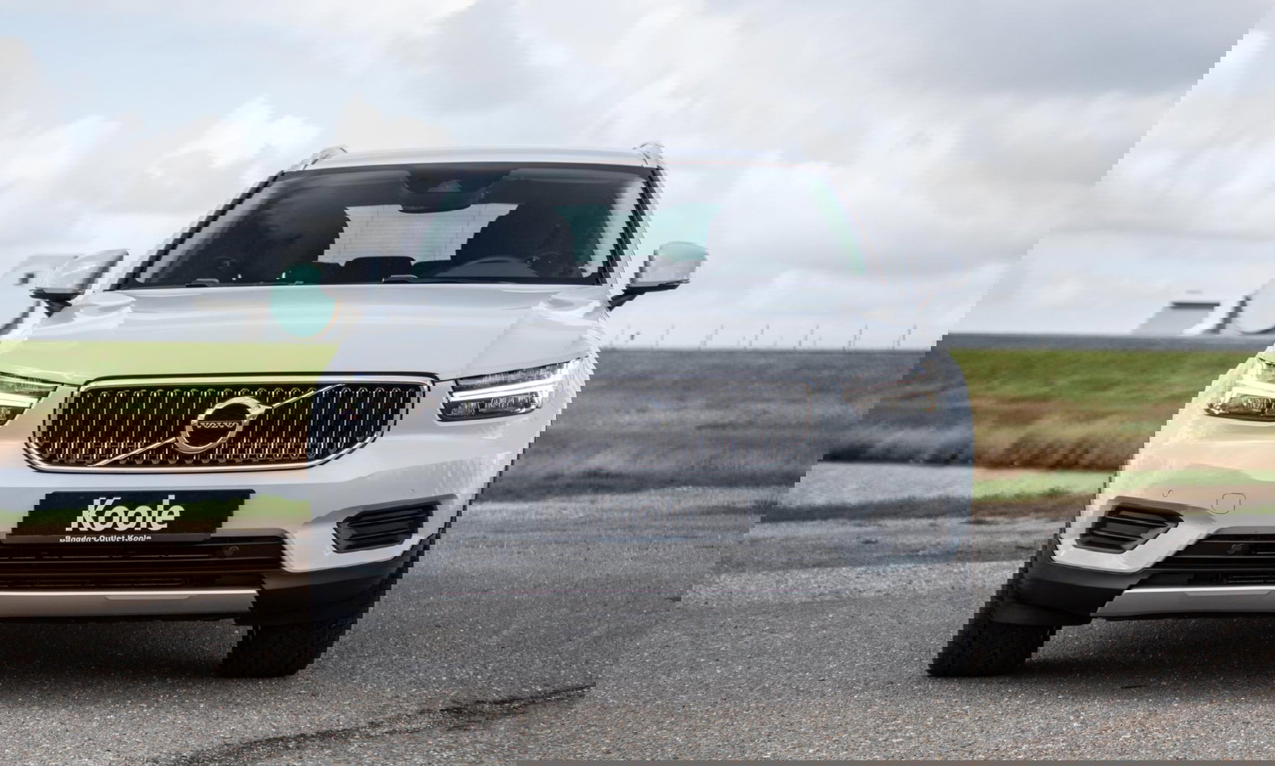 Volvo XC40 1.5 T4 Recharge Inscription AUTOMAAT / PLUG IN HYBRID / NAVI / STOELVERWARMING / CAMERA