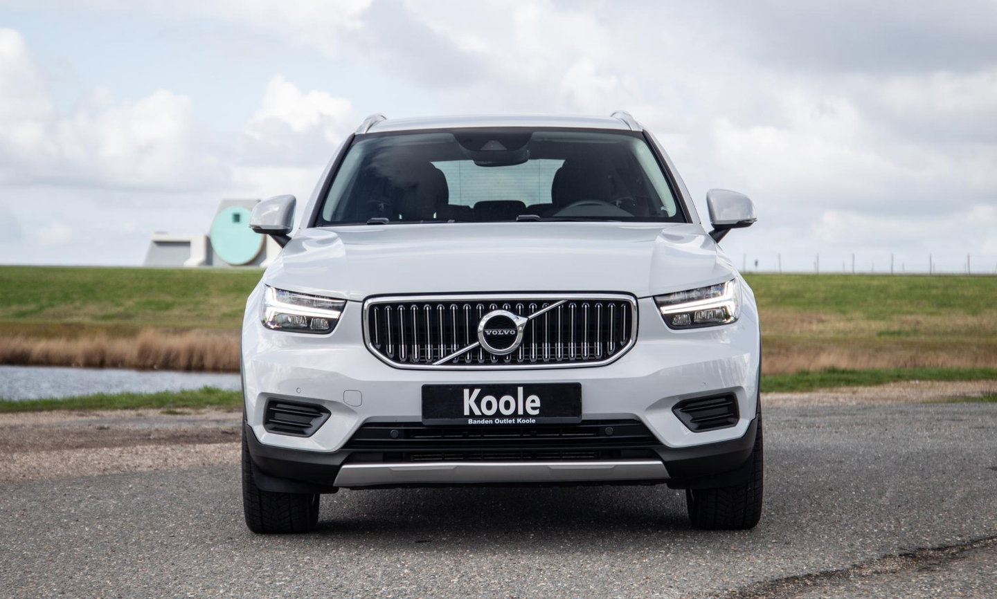 Volvo XC40 1.5 T4 Recharge Inscription AUTOMAAT / PLUG IN HYBRID / NAVI / STOELVERWARMING / CAMERA