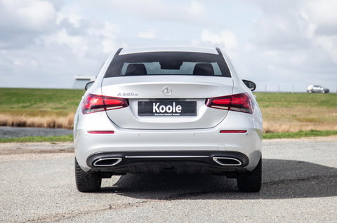 Mercedes-Benz A-Klasse 250 e Business Solution Luxury Limited CARPLAY / LEER / CAMERA / AUTOMAAT