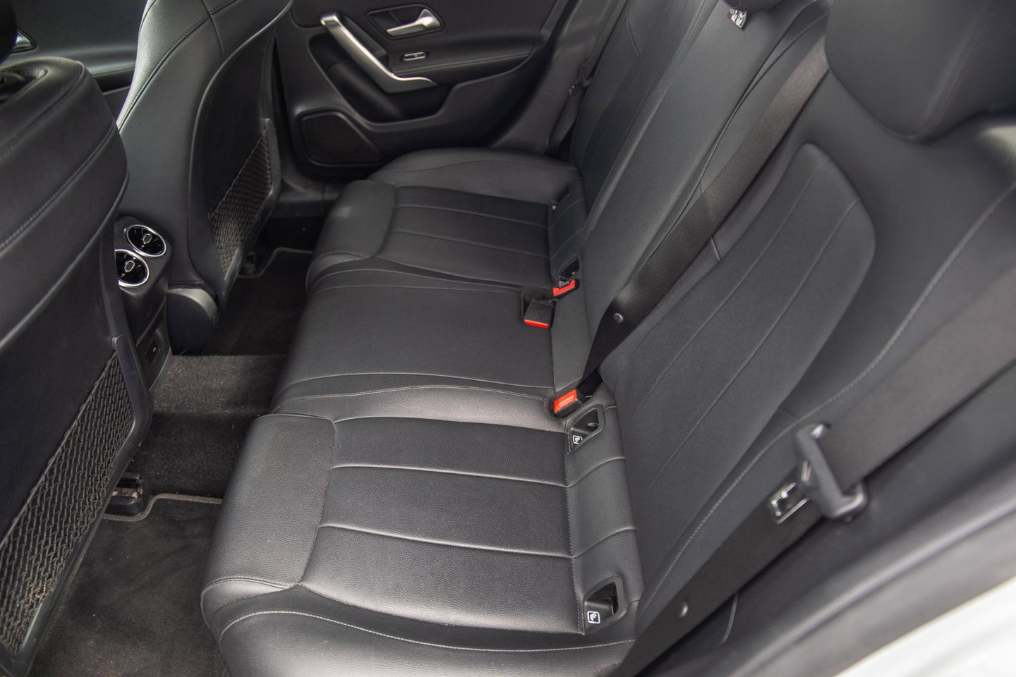 Mercedes-Benz A-Klasse 250 e Business Solution Luxury Limited CARPLAY / LEER / CAMERA / AUTOMAAT