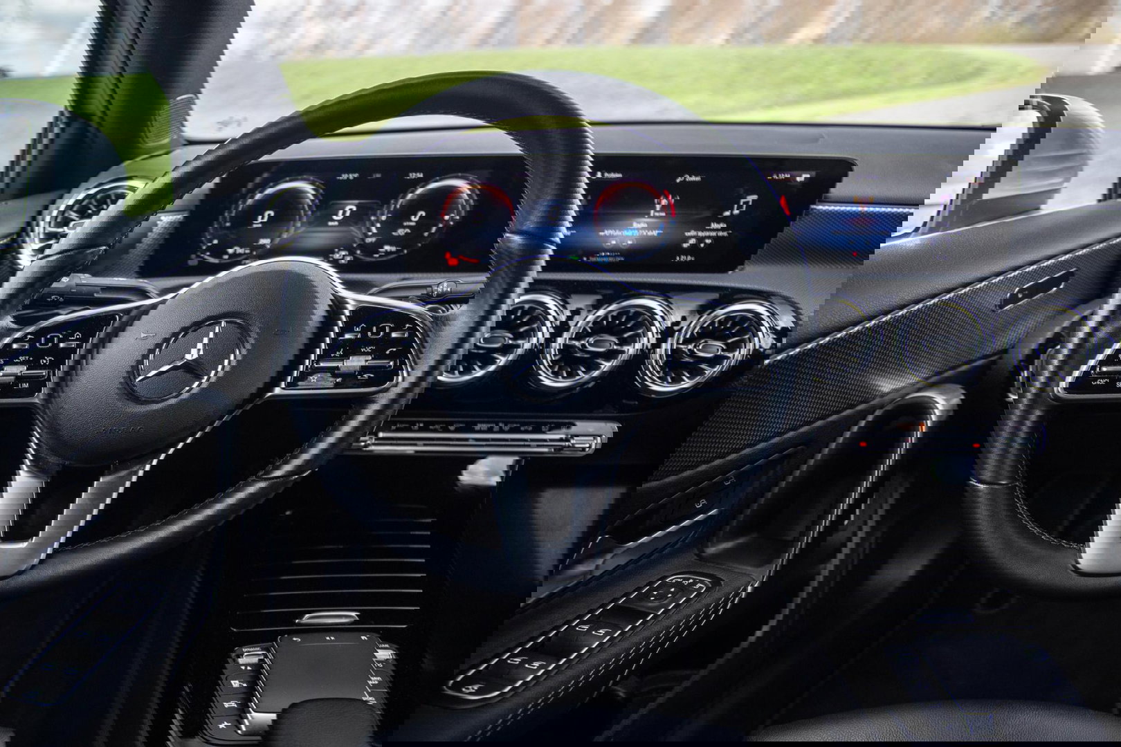 Mercedes-Benz A-Klasse 250 e Business Solution Luxury Limited CARPLAY / LEER / CAMERA / AUTOMAAT