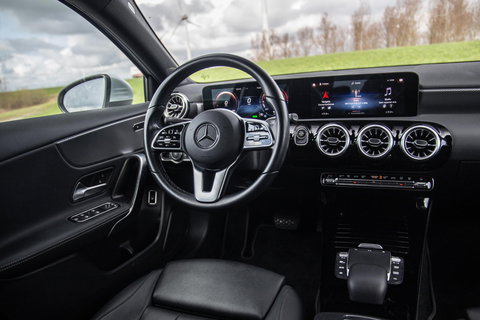 Mercedes-Benz A-Klasse 250 e Business Solution Luxury Limited CARPLAY / LEER / CAMERA / AUTOMAAT
