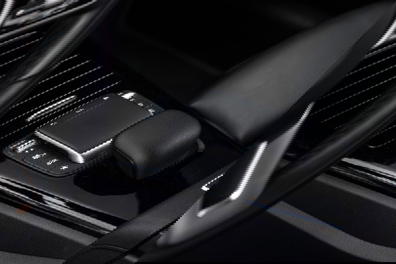 Mercedes-Benz A-Klasse 250 e Business Solution Luxury Limited CARPLAY / LEER / CAMERA / AUTOMAAT