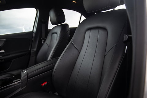 Mercedes-Benz A-Klasse 250 e Business Solution Luxury Limited CARPLAY / LEER / CAMERA / AUTOMAAT