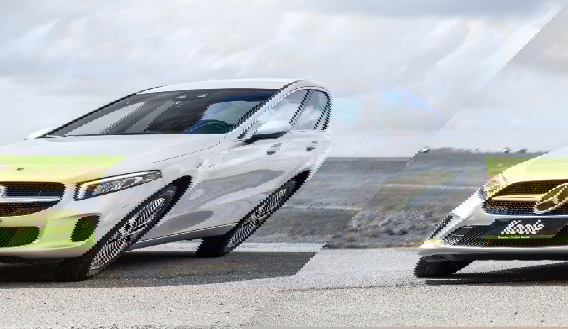 Mercedes-Benz A-Klasse 250 e Business Solution Luxury Limited CARPLAY / LEER / CAMERA / AUTOMAAT