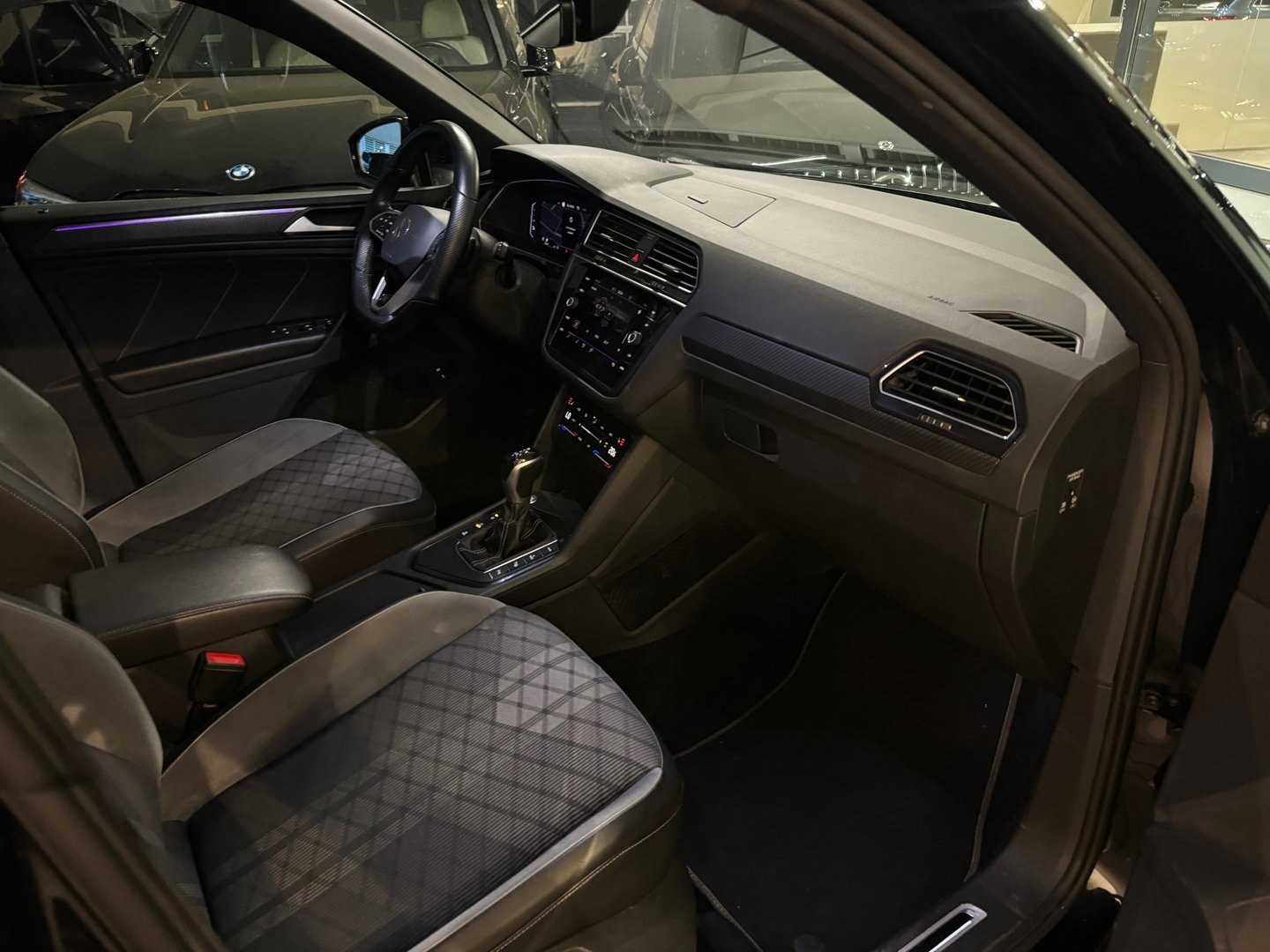 Volkswagen Tiguan 1.4 TSI eHybrid R-Line Keyles|Trekhaak|IQ