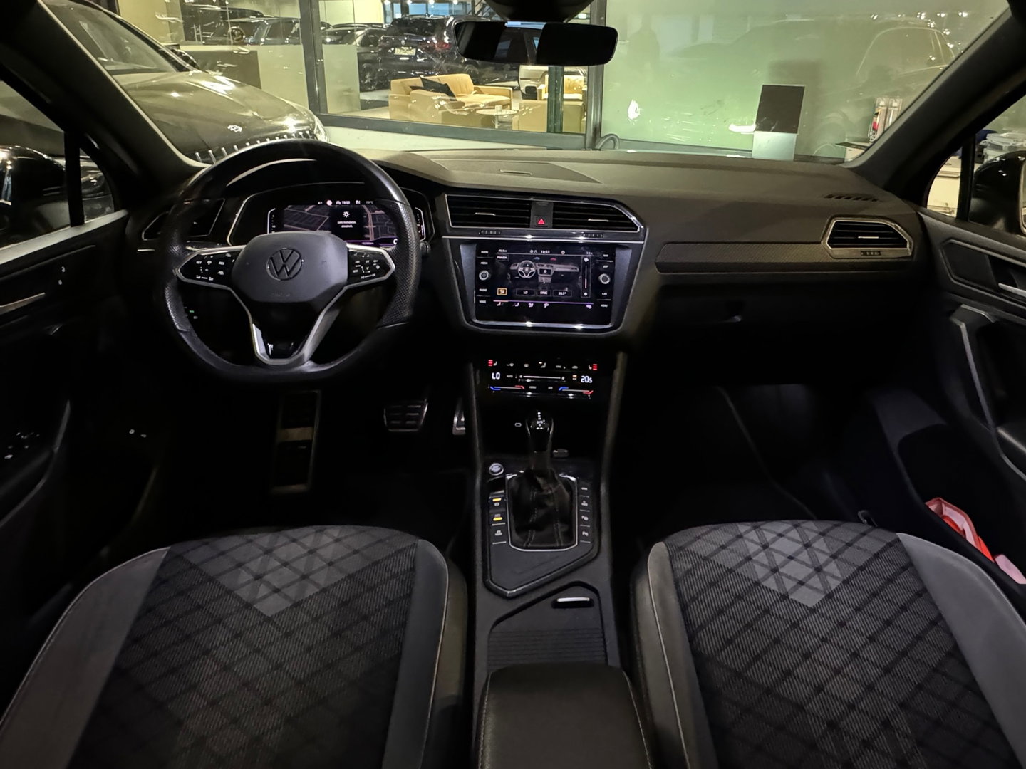 Volkswagen Tiguan 1.4 TSI eHybrid R-Line Keyles|Trekhaak|IQ