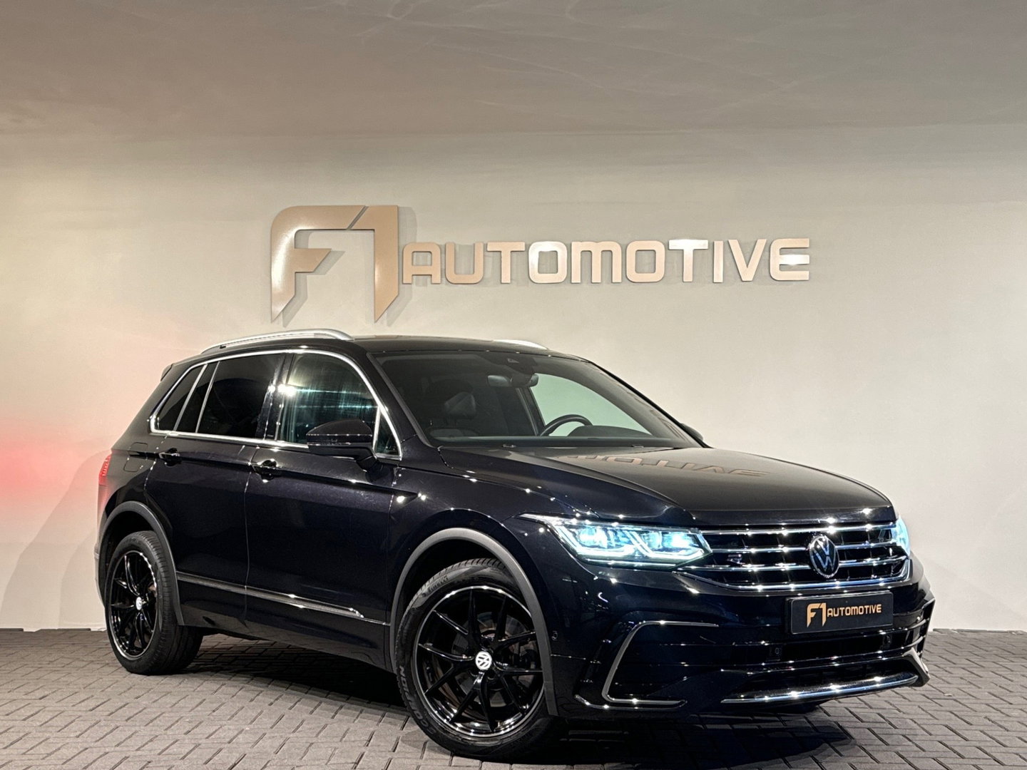 Volkswagen Tiguan 1.4 TSI eHybrid R-Line Keyles|Trekhaak|IQ