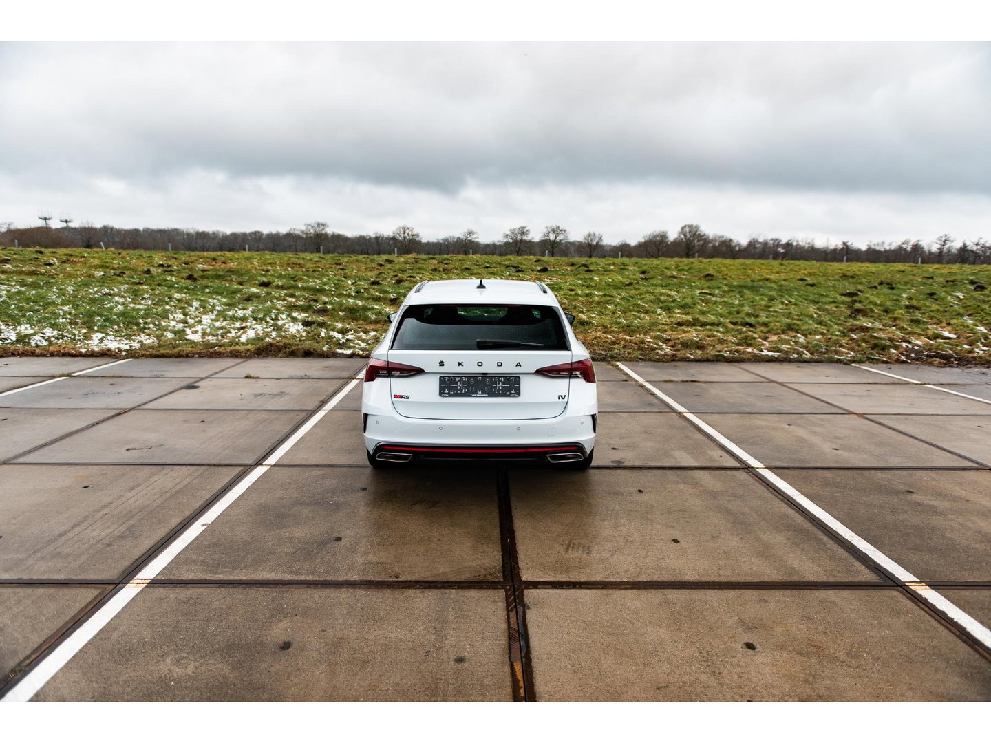 Škoda Octavia Combi 1.4 TSI RS iV PHEV | SPORT COMFORT STOELEN | HEAD UP | 19" ALTAIR VELGEN | ADAPTIVE CRUISE