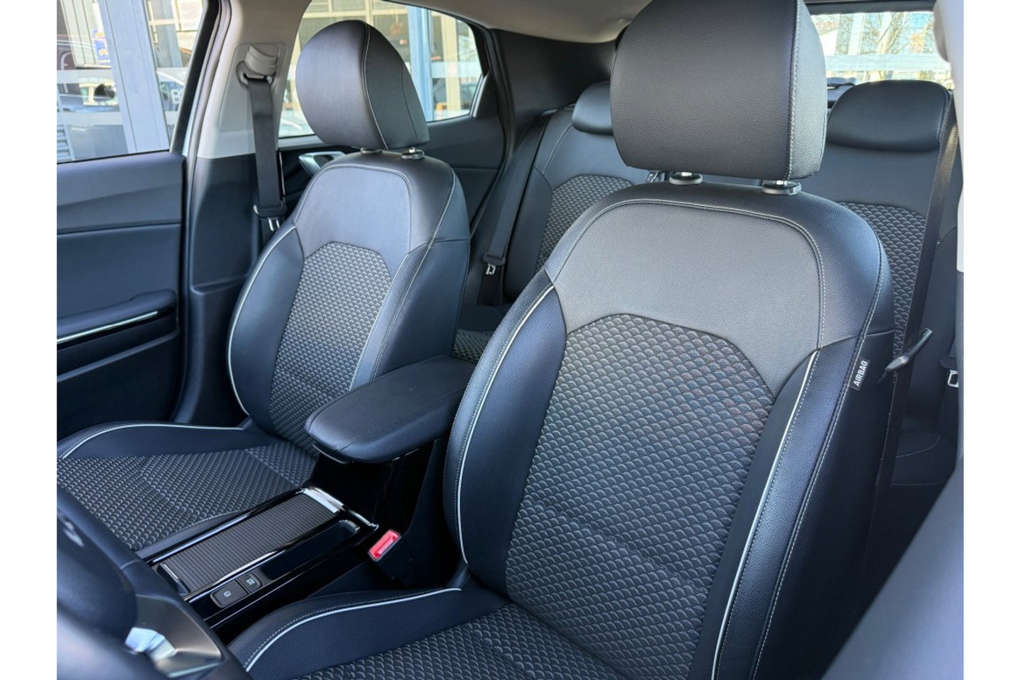 Kia Xceed 1.6 GDI PHEV DYNLINE AIRCO PDC-CAMERA WINTERPACK.