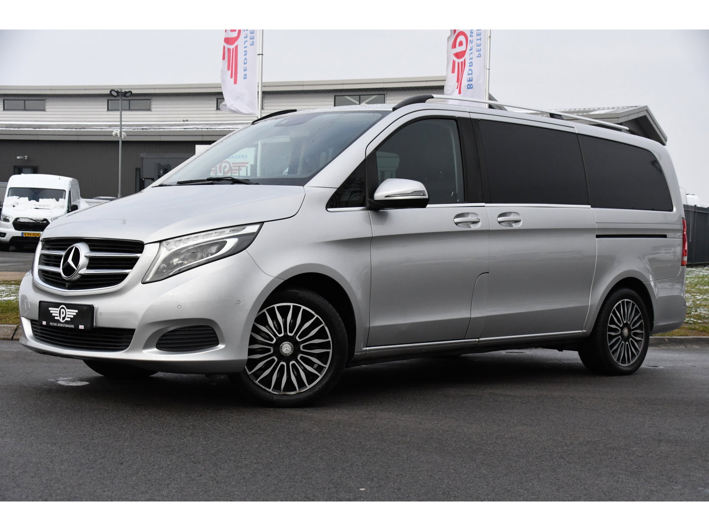 Mercedes-Benz V-Klasse 250d Lang DC Avantgarde Edition Full options! Cruise, 360 Camera, 2 x Electrische deur, Leder, Stoelverwarming, Trekhaak, LED, 190pk, Uniek!