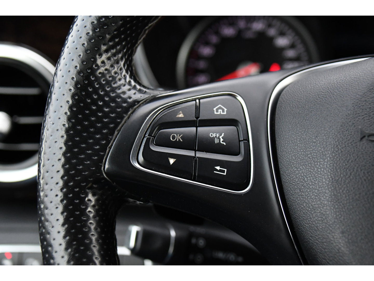 Mercedes-Benz V-Klasse 250d Lang DC Avantgarde Edition Full options! Cruise, 360 Camera, 2 x Electrische deur, Leder, Stoelverwarming, Trekhaak, LED, 190pk, Uniek!