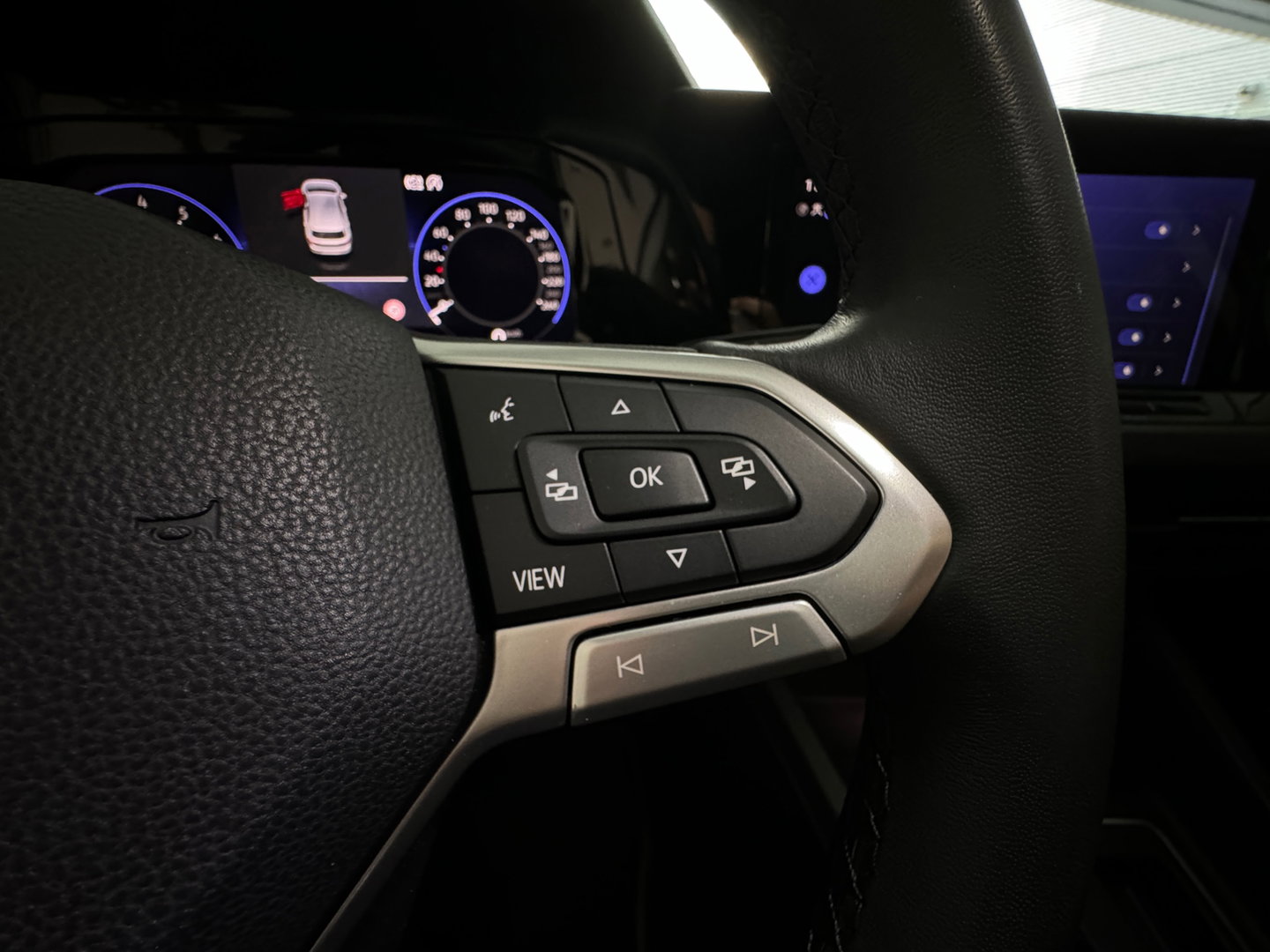 Volkswagen Golf 1.5 eTSI Style Keyles|Memory|Massage|IQ|Camera