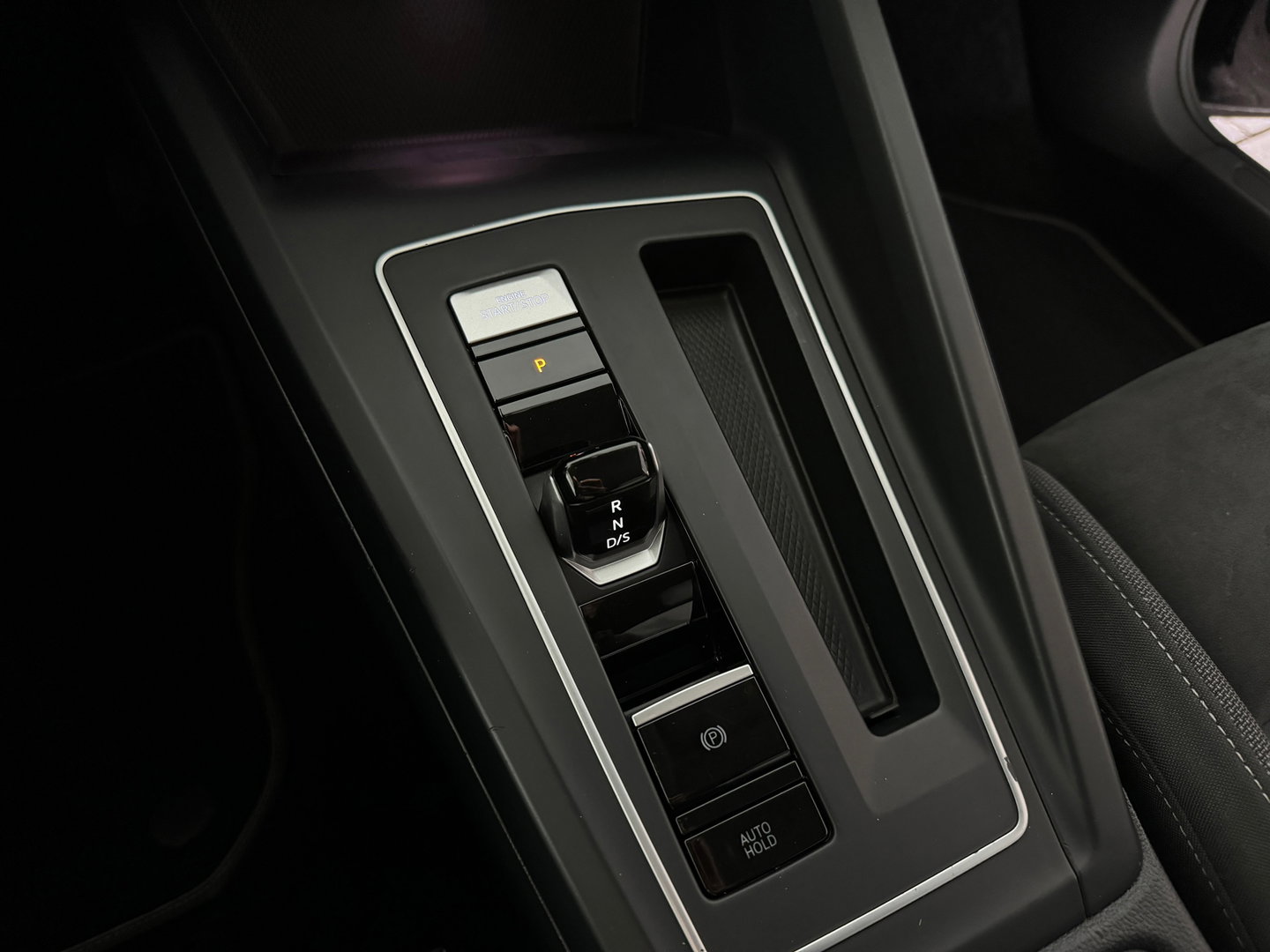 Volkswagen Golf 1.5 eTSI Style Keyles|Memory|Massage|IQ|Camera