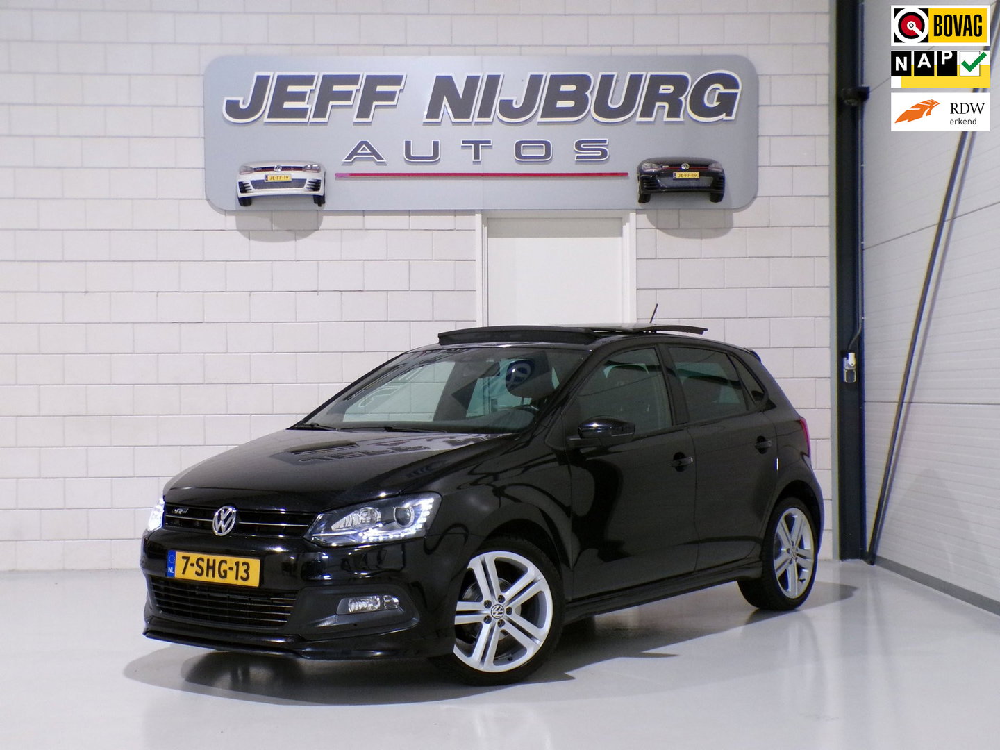 Volkswagen Polo 1.2 TSI R-Line Edition "Origineel NL!" Panoramadak Xenon-LED Navigatie Bluetooth Cruise-control 17"Velgen Garantie