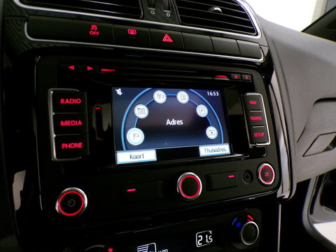 Volkswagen Polo 1.2 TSI R-Line Edition "Origineel NL!" Panoramadak Xenon-LED Navigatie Bluetooth Cruise-control 17"Velgen Garantie