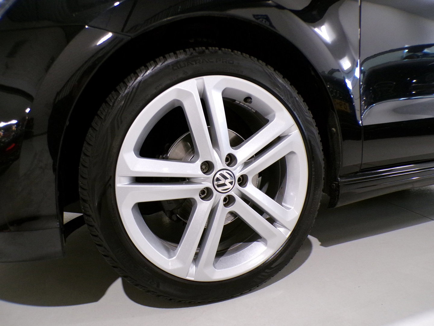 Volkswagen Polo 1.2 TSI R-Line Edition "Origineel NL!" Panoramadak Xenon-LED Navigatie Bluetooth Cruise-control 17"Velgen Garantie