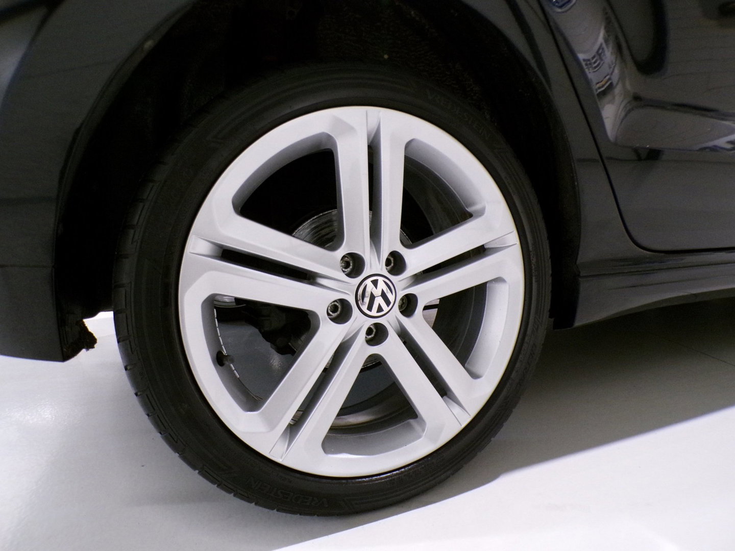 Volkswagen Polo 1.2 TSI R-Line Edition "Origineel NL!" Panoramadak Xenon-LED Navigatie Bluetooth Cruise-control 17"Velgen Garantie