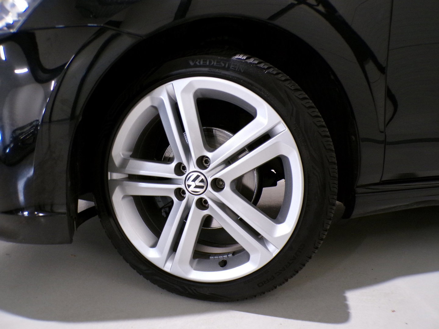 Volkswagen Polo 1.2 TSI R-Line Edition "Origineel NL!" Panoramadak Xenon-LED Navigatie Bluetooth Cruise-control 17"Velgen Garantie