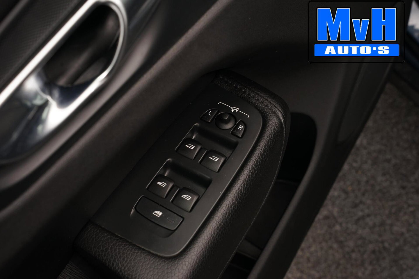 Volvo XC60 2.0 Recharge T6 AWD Business Pro|PANO|LUXE!|TREKH