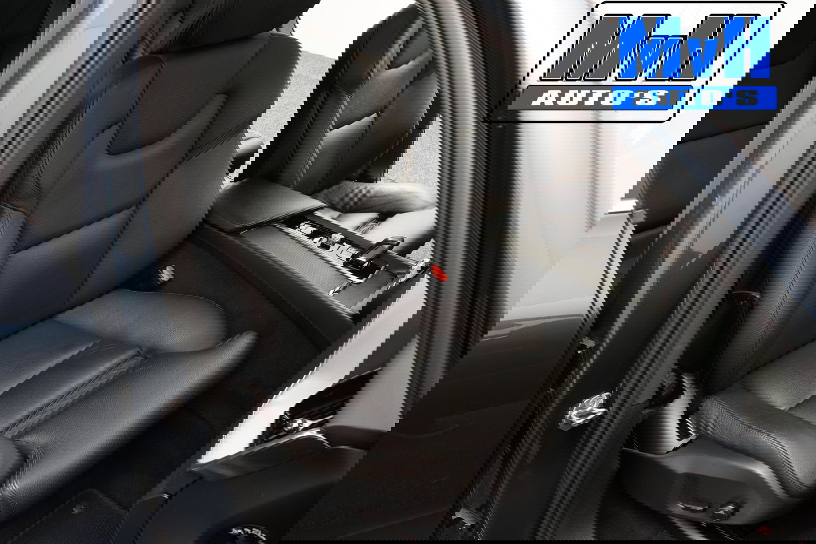 Volvo XC60 2.0 Recharge T6 AWD Business Pro|PANO|LUXE!|TREKH