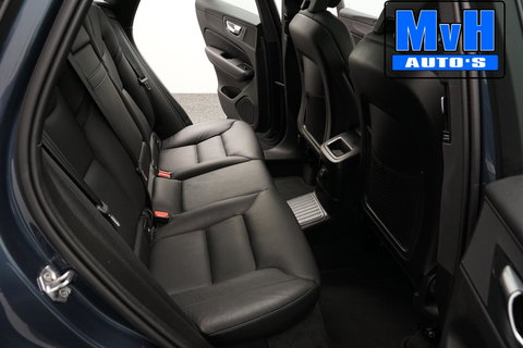 Volvo XC60 2.0 Recharge T6 AWD Business Pro|PANO|LUXE!|TREKH