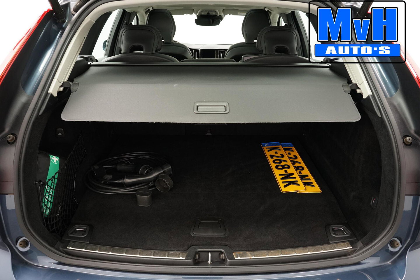 Volvo XC60 2.0 Recharge T6 AWD Business Pro|PANO|LUXE!|TREKH