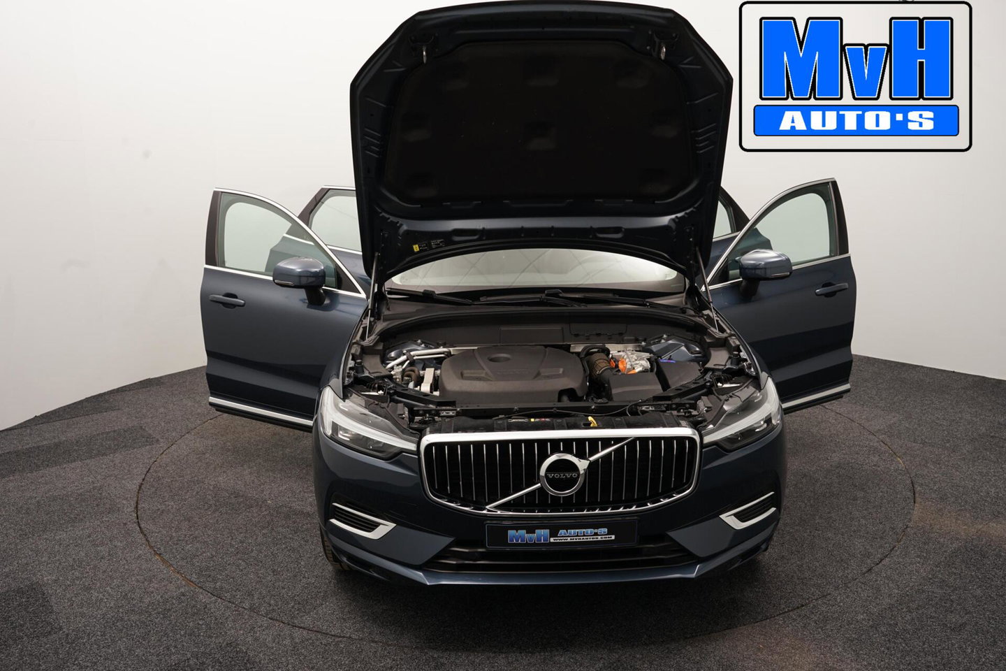 Volvo XC60 2.0 Recharge T6 AWD Business Pro|PANO|LUXE!|TREKH