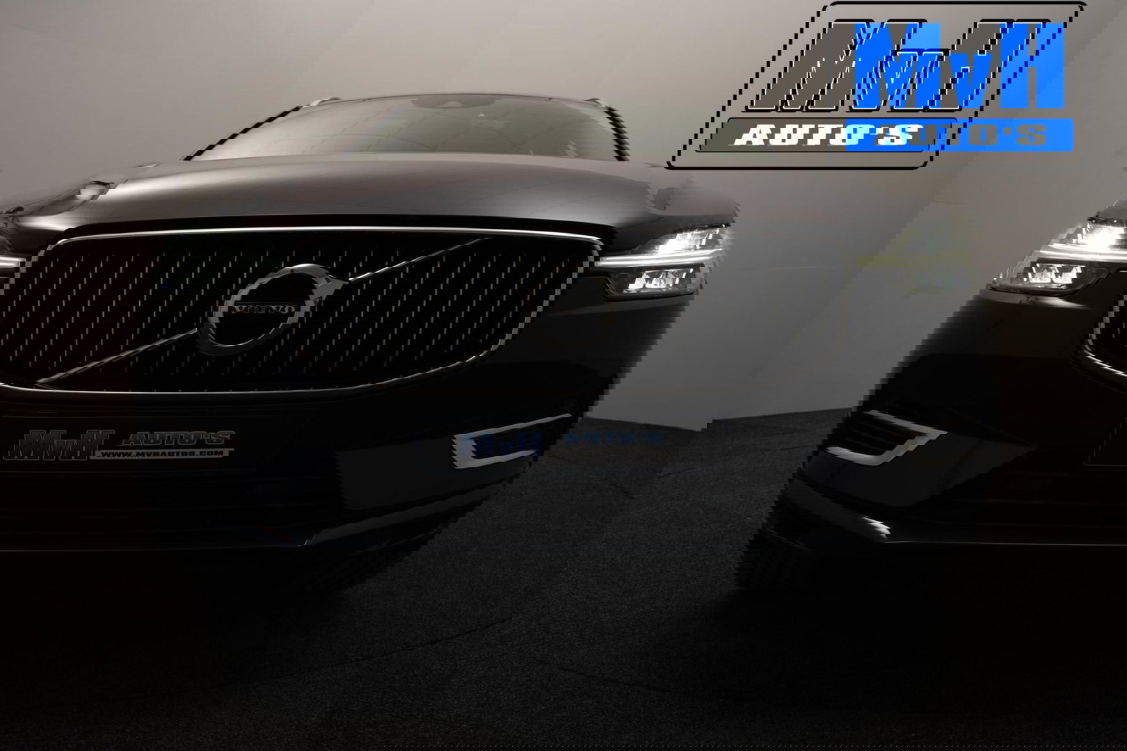 Volvo XC60 2.0 Recharge T6 AWD Business Pro|PANO|LUXE!|TREKH