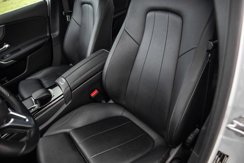 Mercedes-Benz A-Klasse 250 e Business Solution Luxury Limited CARPLAY / LEER / CAMERA / AUTOMAAT