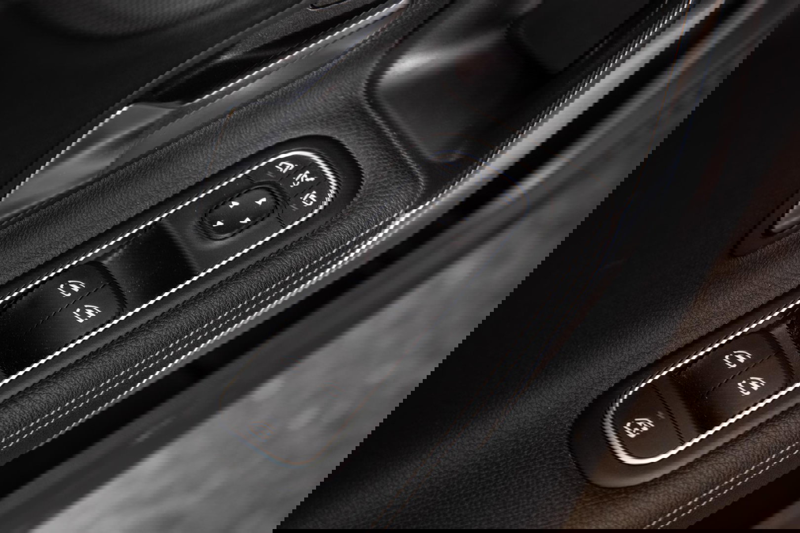 Mercedes-Benz A-Klasse 250 e Business Solution Luxury Limited CARPLAY / LEER / CAMERA / AUTOMAAT