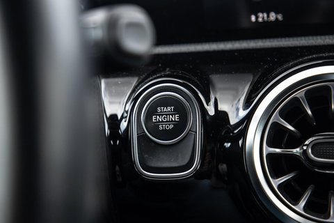 Mercedes-Benz A-Klasse 250 e Business Solution Luxury Limited CARPLAY / LEER / CAMERA / AUTOMAAT