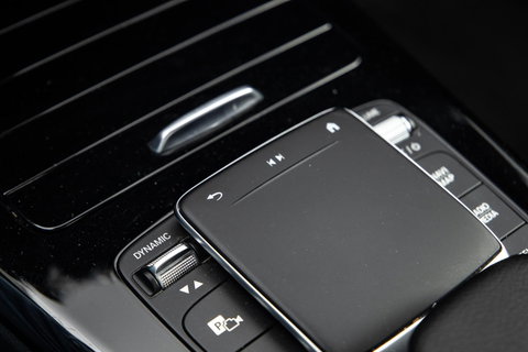 Mercedes-Benz A-Klasse 250 e Business Solution Luxury Limited CARPLAY / LEER / CAMERA / AUTOMAAT