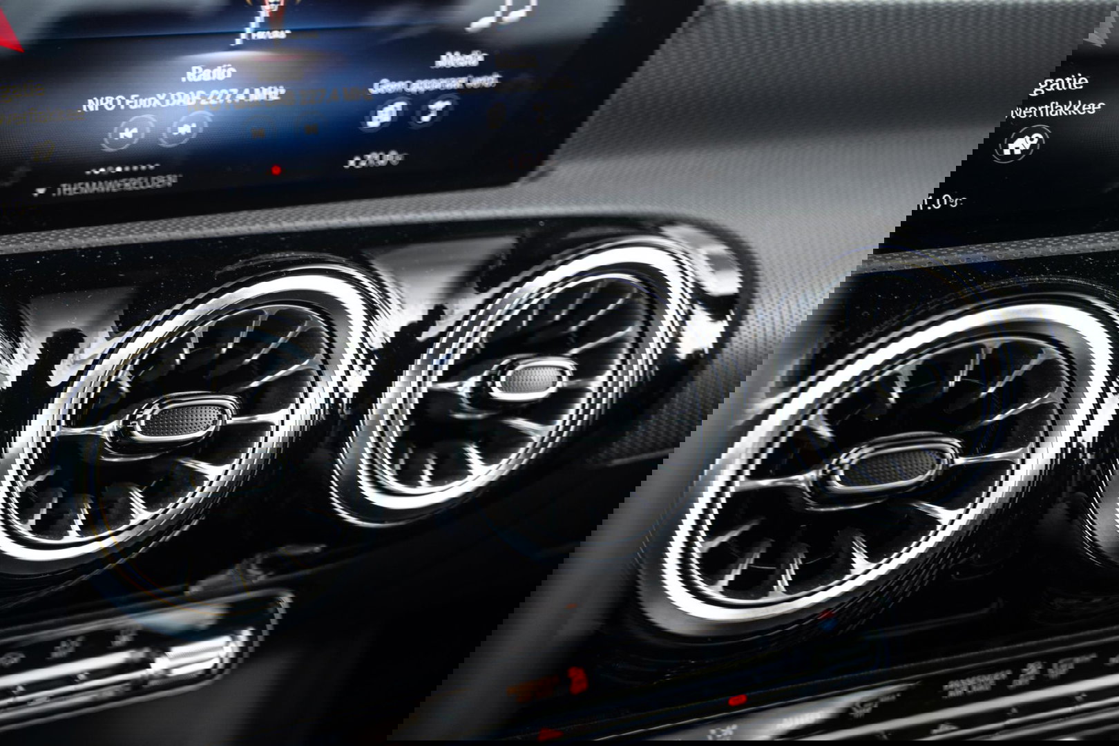 Mercedes-Benz A-Klasse 250 e Business Solution Luxury Limited CARPLAY / LEER / CAMERA / AUTOMAAT