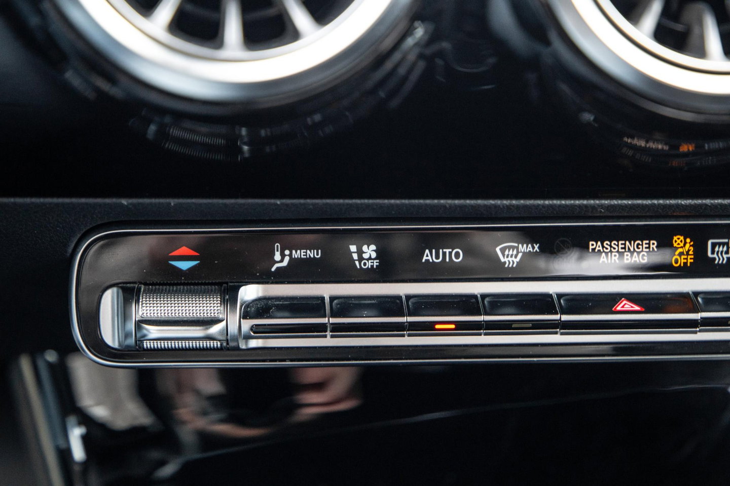 Mercedes-Benz A-Klasse 250 e Business Solution Luxury Limited CARPLAY / LEER / CAMERA / AUTOMAAT