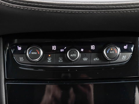 Opel Grandland X 1.6 Turbo Hybrid4 Ultimate