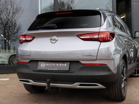Opel Grandland X 1.6 Turbo Hybrid4 Ultimate