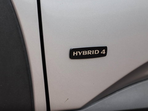 Opel Grandland X 1.6 Turbo Hybrid4 Ultimate