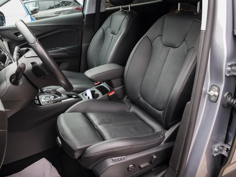 Opel Grandland X 1.6 Turbo Hybrid4 Ultimate