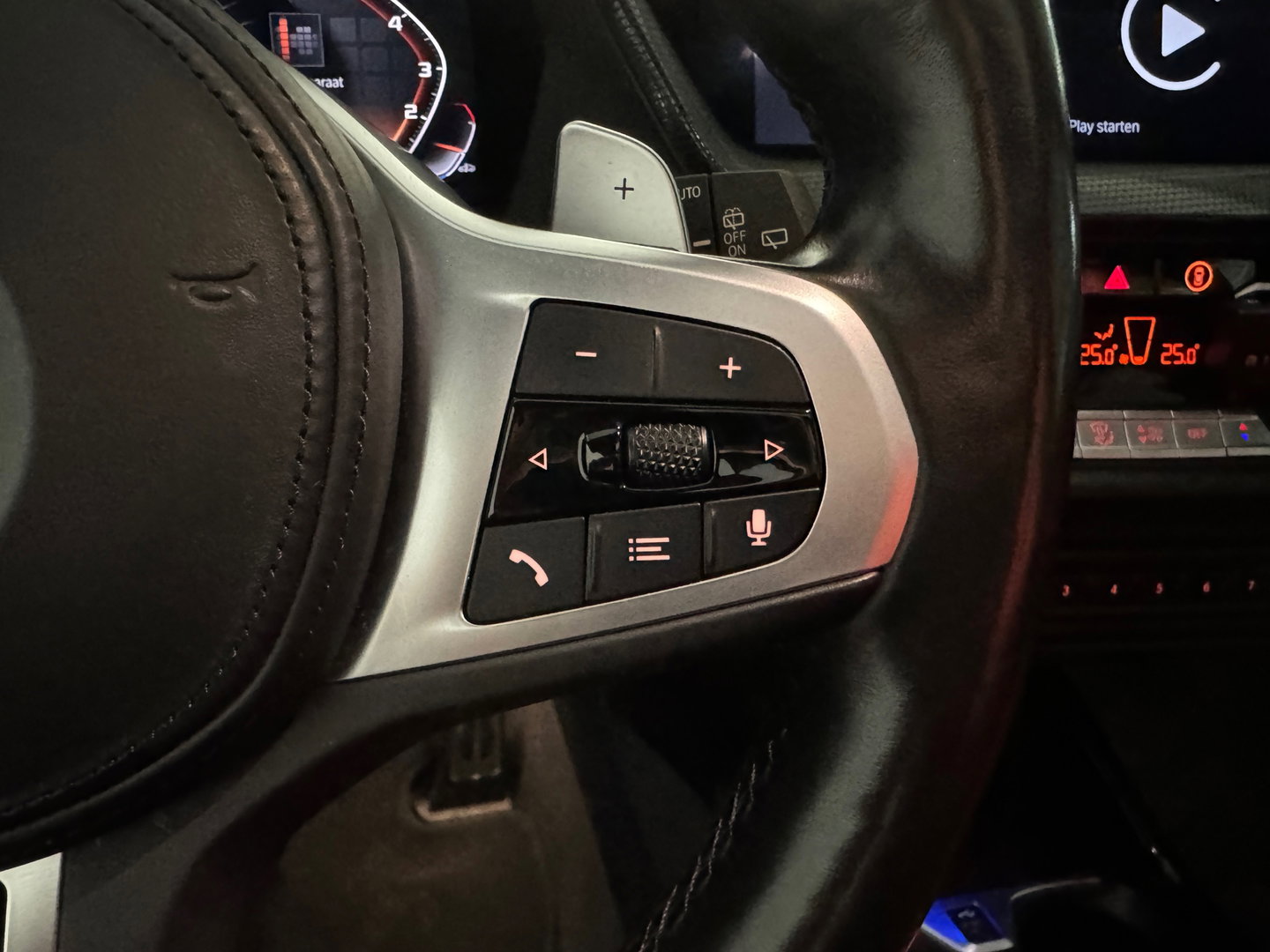 BMW 1-serie M135i xDrive Executive Pano|Keyless|Sfeer|HuD