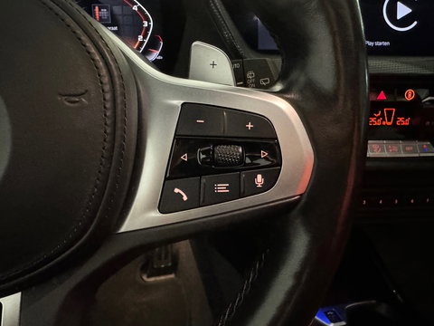 BMW 1-serie M135i xDrive Executive Pano|Keyless|Sfeer|HuD