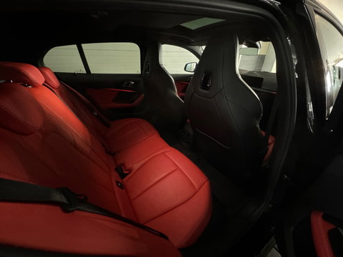 BMW 1-serie M135i xDrive Executive Pano|Keyless|Sfeer|HuD