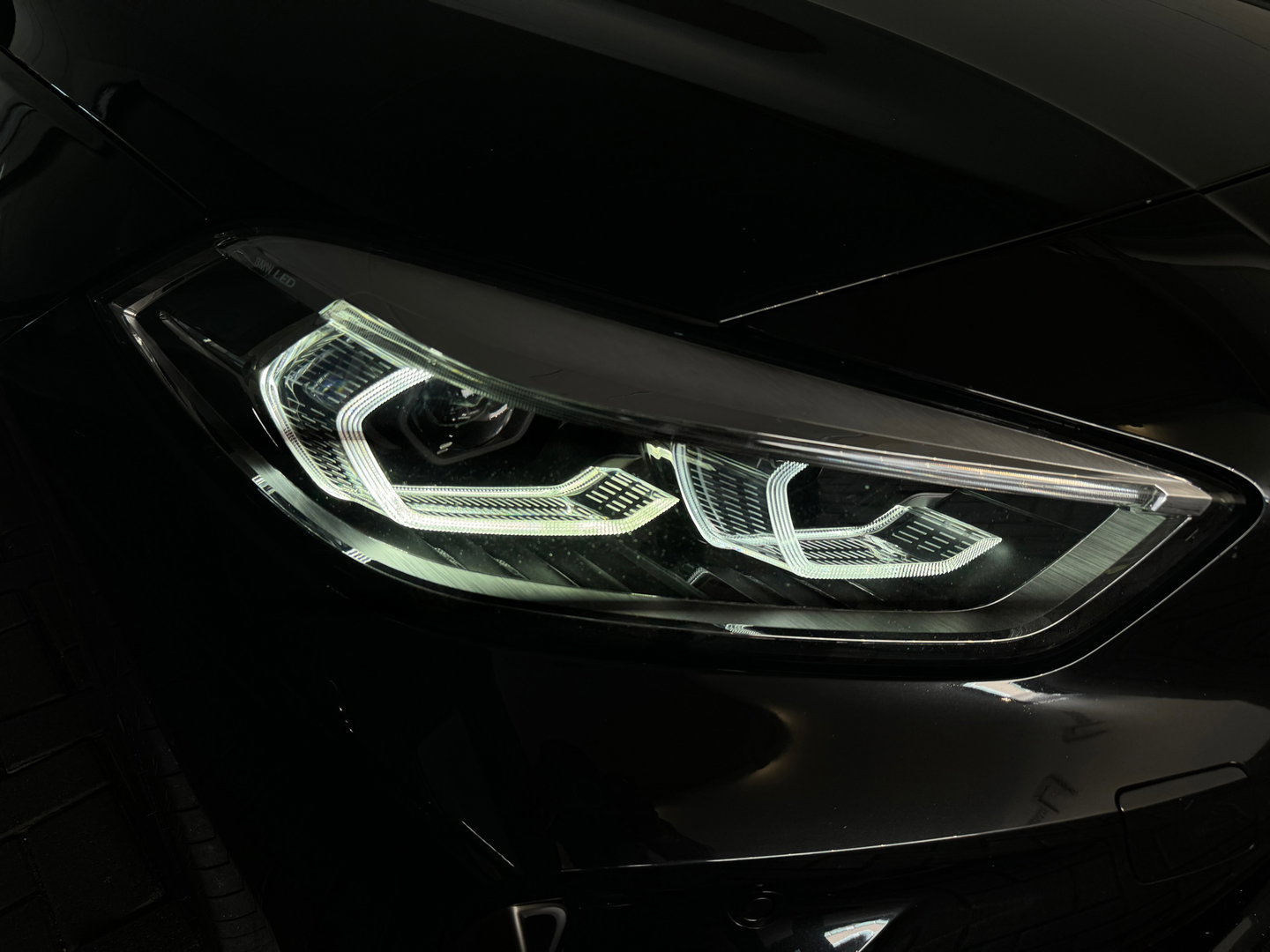 BMW 1-serie M135i xDrive Executive Pano|Keyless|Sfeer|HuD