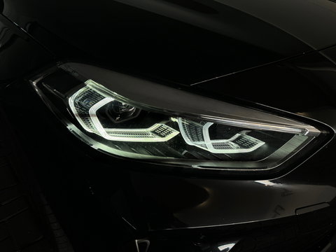 BMW 1-serie M135i xDrive Executive Pano|Keyless|Sfeer|HuD