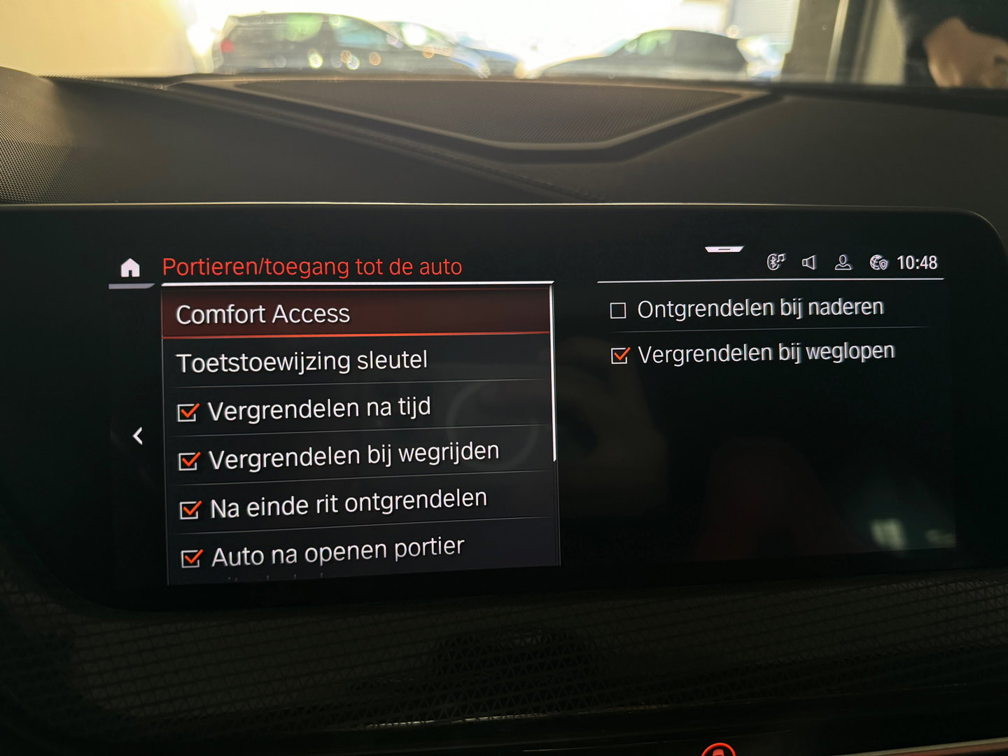 BMW 1-serie M135i xDrive Executive Pano|Keyless|Sfeer|HuD