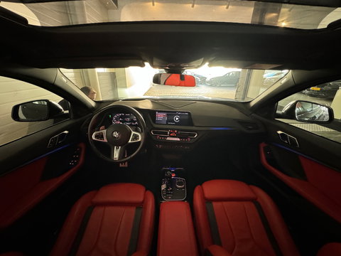 BMW 1-serie M135i xDrive Executive Pano|Keyless|Sfeer|HuD