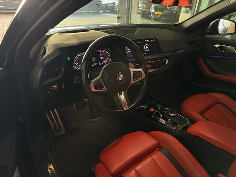 BMW 1-serie M135i xDrive Executive Pano|Keyless|Sfeer|HuD