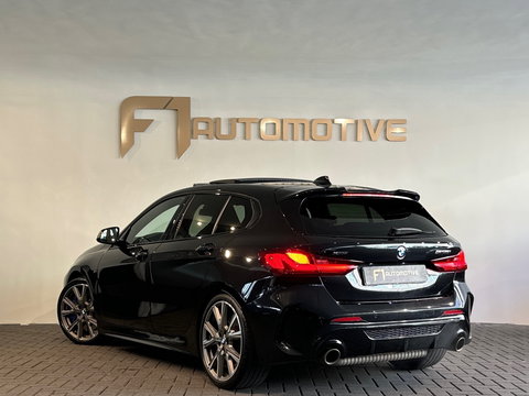 BMW 1-serie M135i xDrive Executive Pano|Keyless|Sfeer|HuD